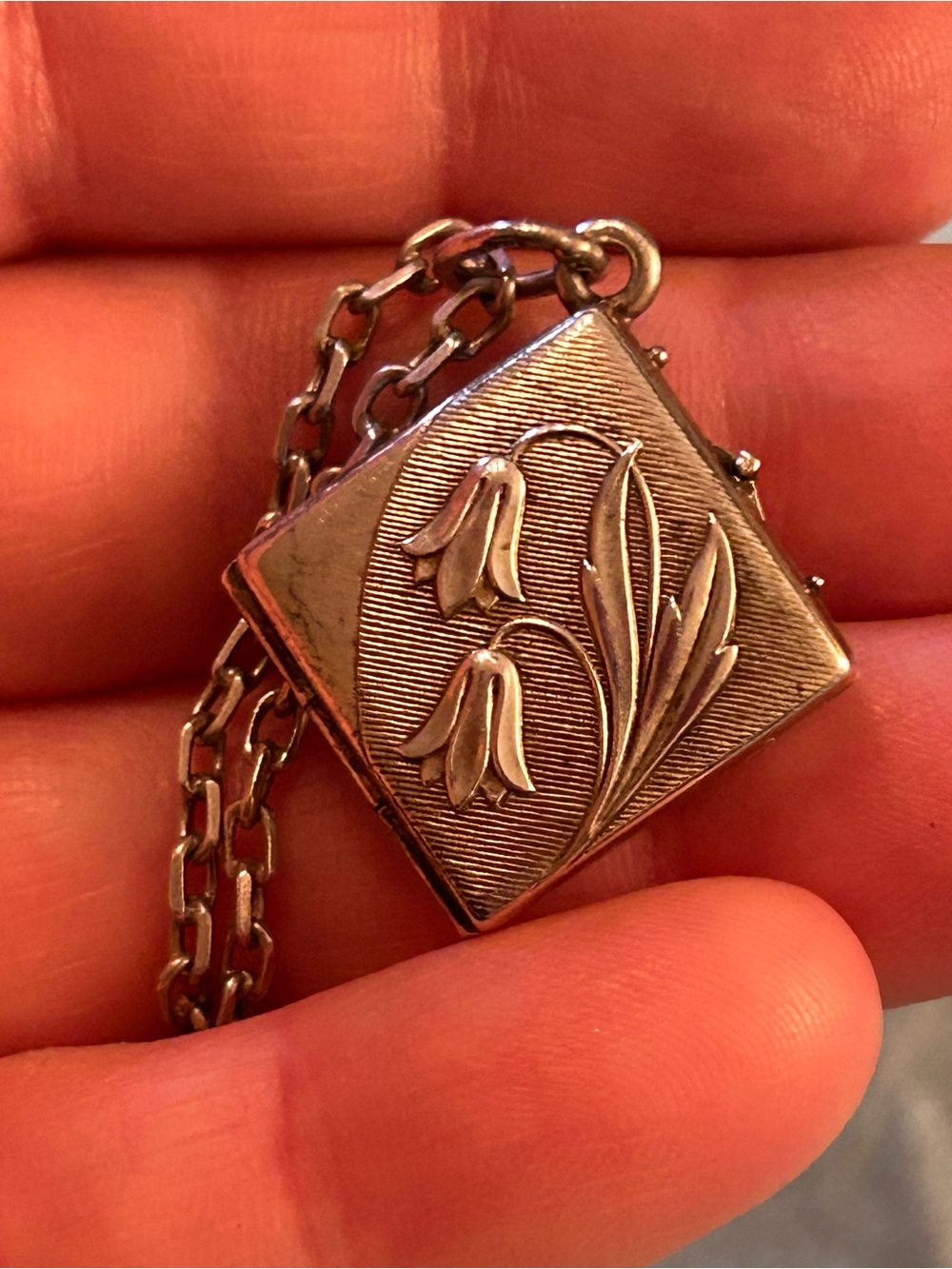 Floral Engraved 800 Silver Locket Necklace